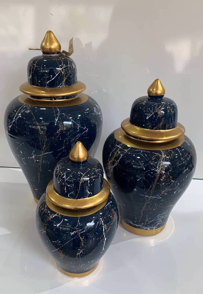 Timeless Vase Trio – Set of 3 with Lids
